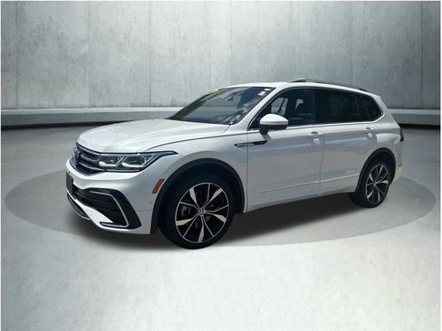Used 2024 Volkswagen Tiguan SEL R-Line AWD/4WD image 1