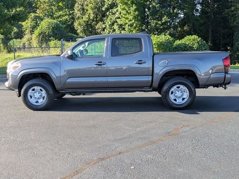 Used 2022 Toyota Tacoma SR AWD/4WD image 7