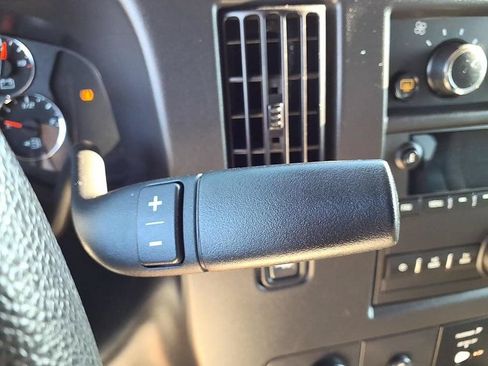 Used 2024 Chevrolet Express 3500 LS RWD image 31