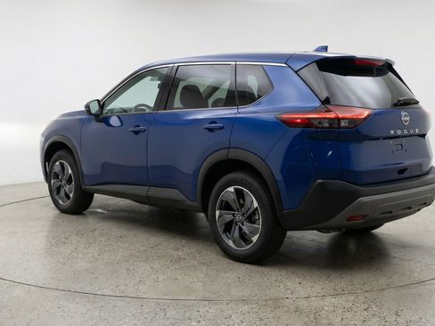 Used 2025 Nissan Rogue SV FWD image 6
