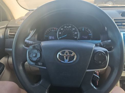 Used 2012 Toyota Camry LE FWD image 14