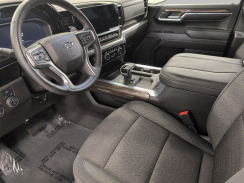 Used 2024 Chevrolet Silverado 1500 RST AWD/4WD image 9