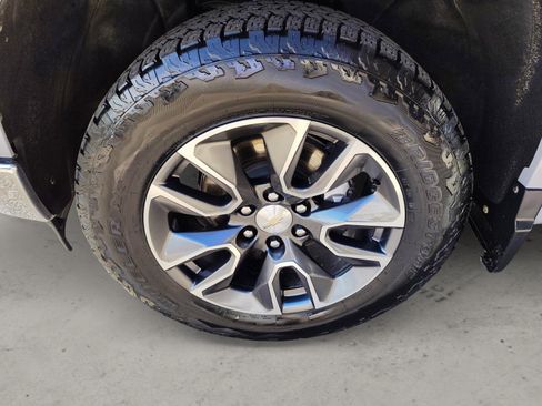 Used 2024 Chevrolet Silverado 1500 LT image 9