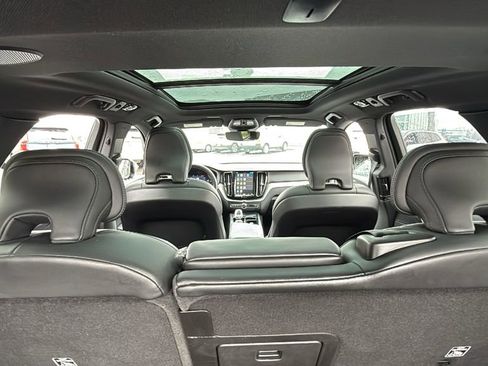 Certified 2024 Volvo XC60 B5 Ultimate w/ Climate Package image 30