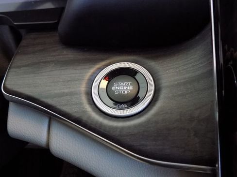 Used 2023 Jeep Grand Cherokee L Overland w/ MOPAR Finishing Package image 17