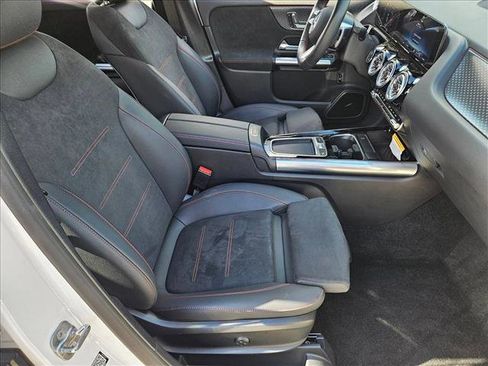 Used 2025 Mercedes-Benz GLA 250 image 20