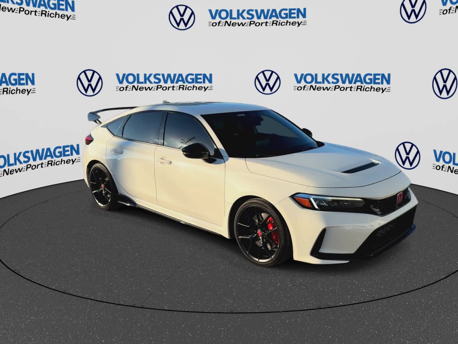Used 2024 Honda Civic Type R image 2