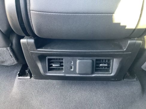 Used 2024 GMC Sierra 1500 SLT image 34