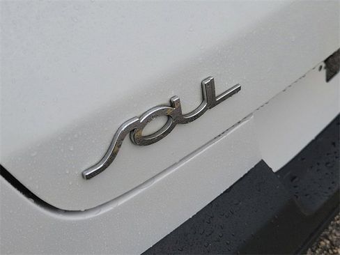 Used 2020 Kia Soul EX image 5