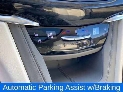 Used 2023 Cadillac XT6 Premium Luxury w/ Technology Package image 13