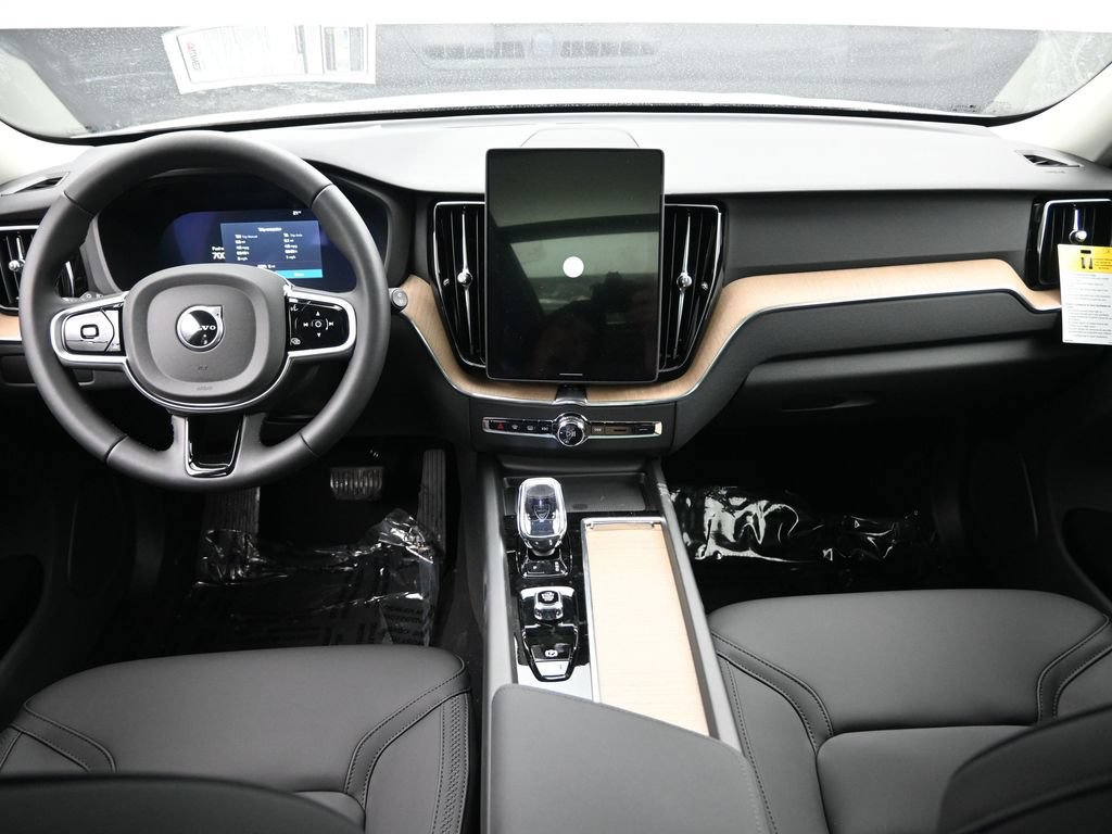 New 2026 Volvo XC60 B5 Plus w/ Protection Package Premier AWD/4WD image 20