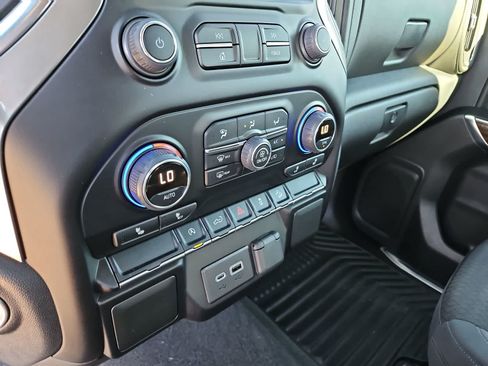 Used 2021 Chevrolet Silverado 1500 RST w/ LPO, Blackout Package AWD/4WD image 29