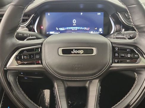 Used 2022 Jeep Grand Cherokee Overland w/ Adv Protech Group III image 11