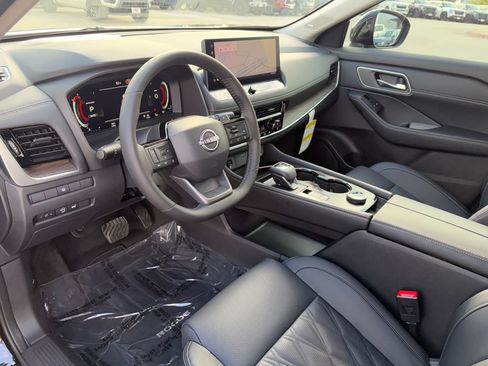 Used 2026 Nissan Rogue Platinum AWD/4WD image 6