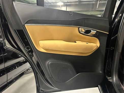 Certified 2023 Volvo XC90 T8 Ultimate w/ Protection Package Premier image 22