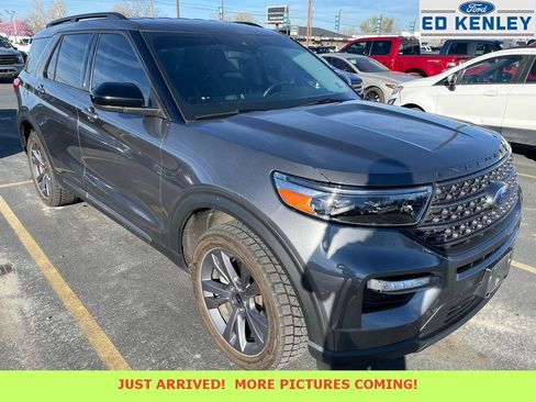 Used 2022 Ford Explorer XLT w/ Equipment Group 202A image 1