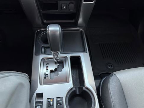 Used 2022 Toyota 4Runner SR5 Premium w/ Moonroof Package image 27