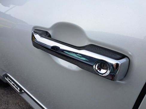 Used 2024 Toyota Sequoia Capstone image 5