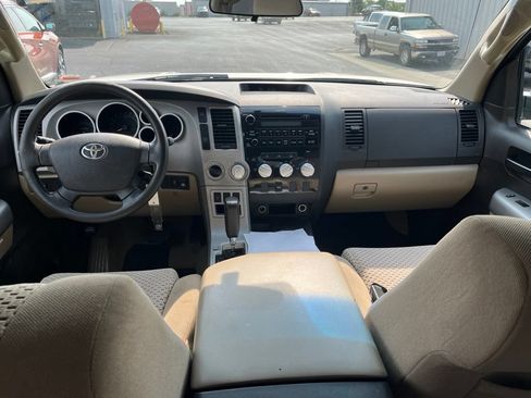 Used 2008 Toyota Tundra 4x4 CrewMax w/ Tow Pkg image 26