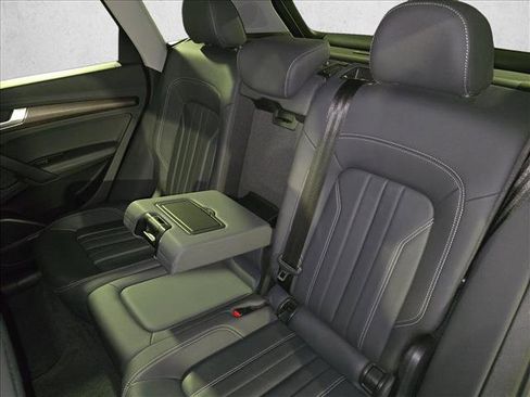 Used 2021 Audi Q5 Premium Plus w/ Premium Plus Package image 14