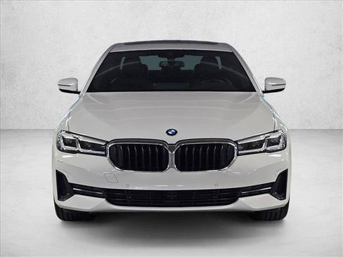 Used 2023 BMW 530i w/ Convenience Package RWD image 2
