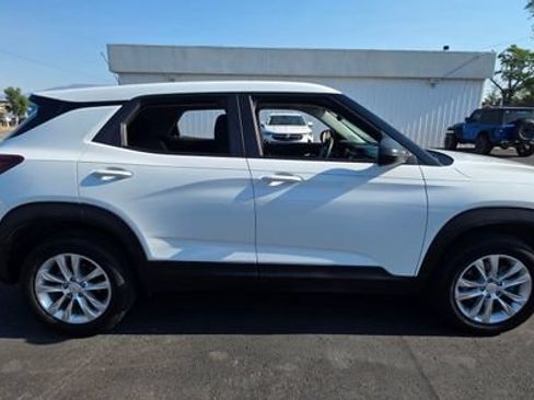 Used 2023 Chevrolet TrailBlazer LS AWD/4WD image 6