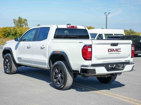 Used 2024 GMC Canyon Elevation image 7