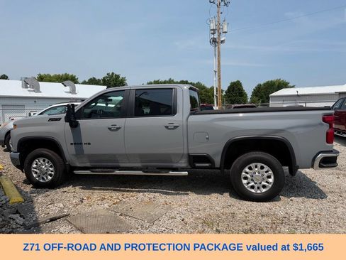 Used 2024 Chevrolet Silverado 2500 LT AWD/4WD image 2