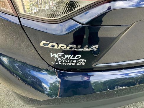 Used 2025 Toyota Corolla LE FWD image 30