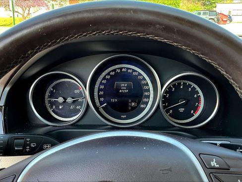 Used 2016 Mercedes-Benz E 350 4MATIC Wagon image 14