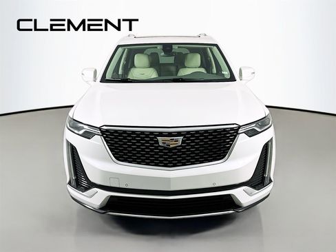 Used 2022 Cadillac XT6 Premium Luxury AWD/4WD image 3