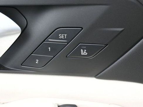 Used 2024 BMW X5 xDrive40i w/ M Sport Package AWD/4WD image 15