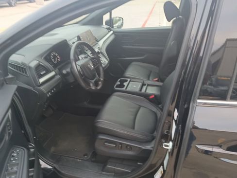 Used 2025 Honda Odyssey Sport-L image 3