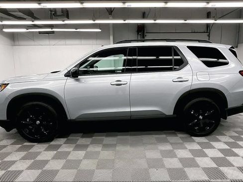 Used 2026 Honda Pilot Black Edition image 14