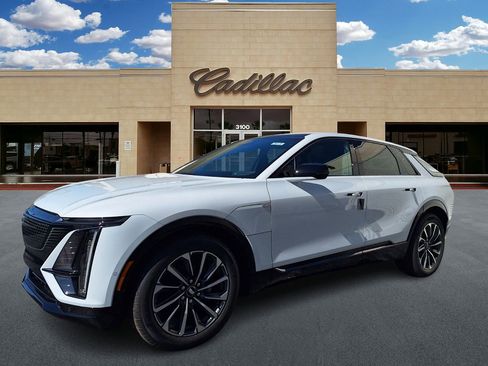 New 2026 Cadillac Lyriq Sport image 7