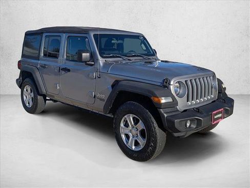 Used 2018 Jeep Wrangler Unlimited Sport S image 3