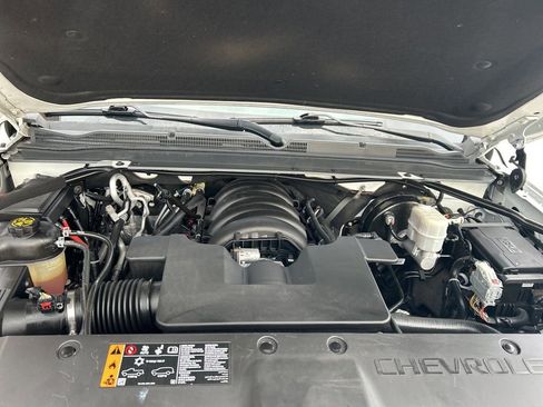 Used 2019 Chevrolet Suburban LT image 23