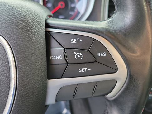 Used 2016 Dodge Charger SXT image 22