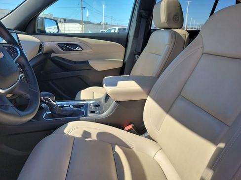 Used 2023 Chevrolet Traverse LT w/ LT Premium Package image 23