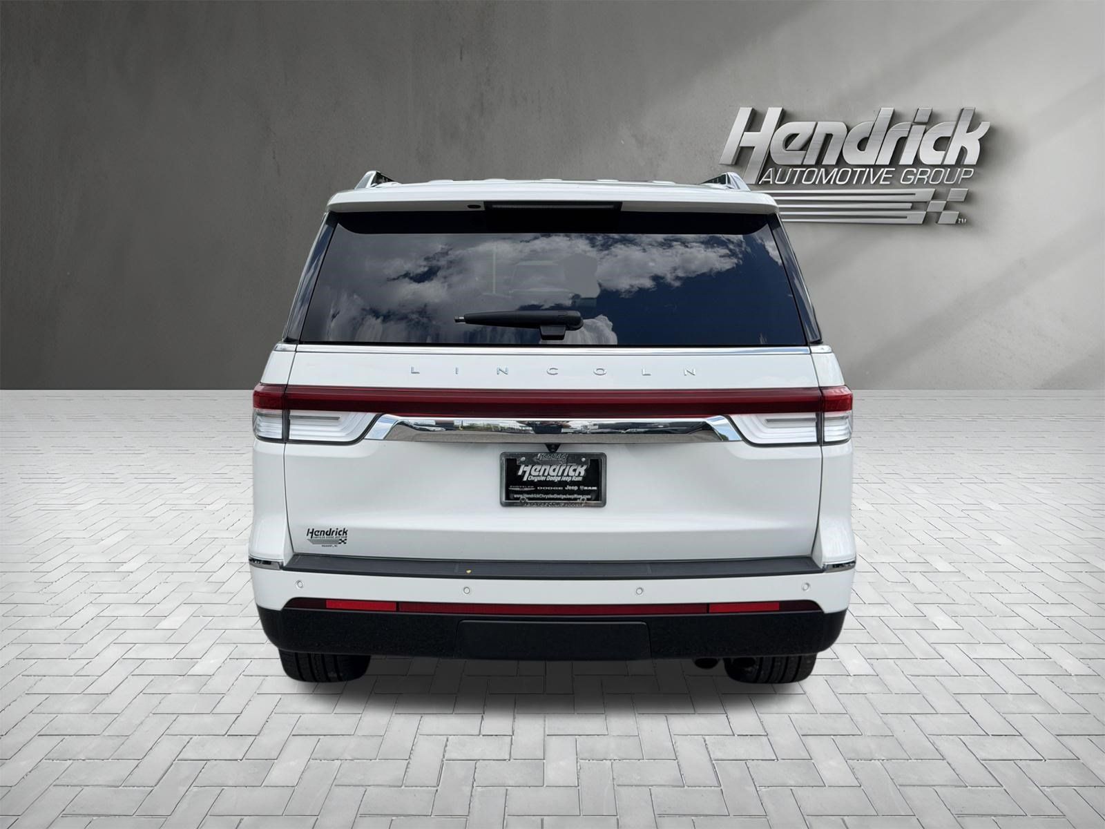 Used 2023 Lincoln Navigator L Reserve RWD image 9