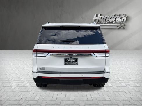 Used 2023 Lincoln Navigator L Reserve RWD image 9