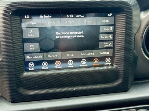 Used 2022 Jeep Gladiator Sport AWD/4WD image 14