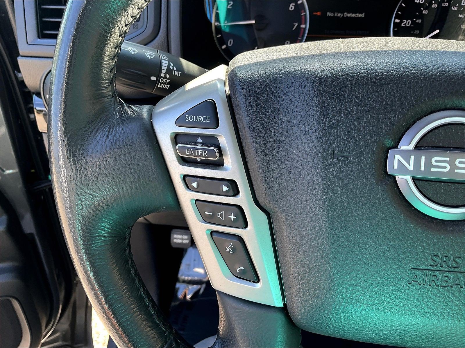 Certified 2024 Nissan Titan SV w/ SV Convenience Package AWD/4WD image 14