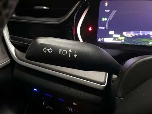 Used 2023 Jeep Grand Cherokee 4WD 4xe image 36