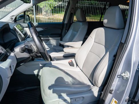 Used 2017 Honda Pilot Elite image 11