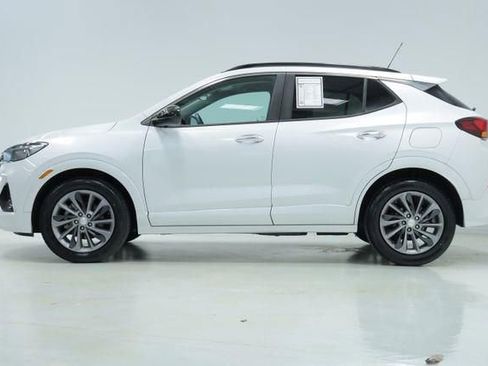 Used 2021 Buick Encore GX Select w/ Sport Touring Package FWD image 4