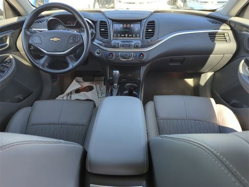 Used 2019 Chevrolet Impala LT image 23
