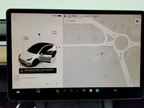 Used 2023 Tesla Model Y Performance image 21