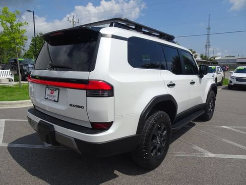 Used 2024 Lexus GX 550 AWD/4WD image 4