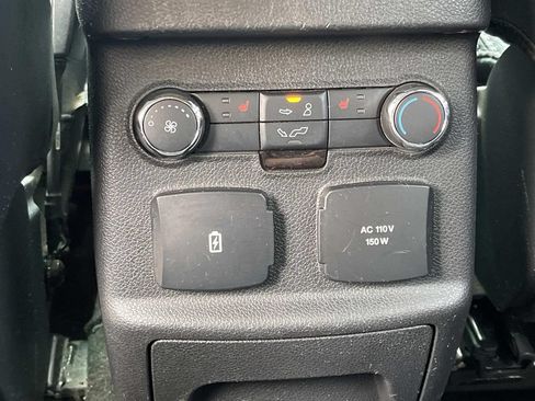 Used 2017 Ford Explorer Limited w/ Equipment Group 301A FWD image 17